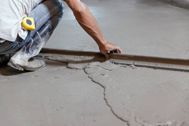 Best Driveway Concrete Repair  in Fond Du Lac, WI